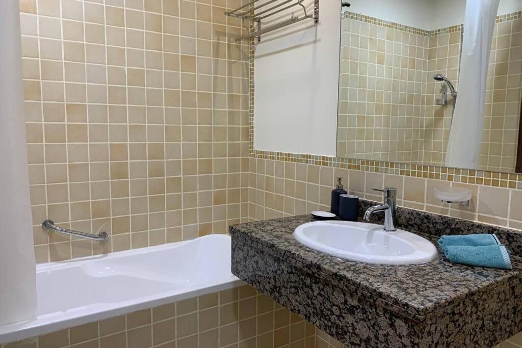 Beautiful Apartment With Amazing Sea Views Dubai Exteriör bild